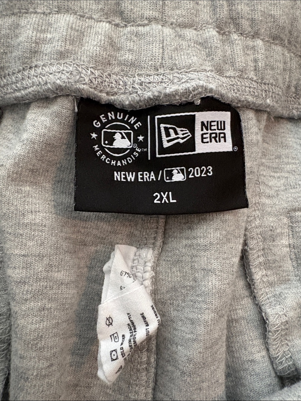 New Era Gray Yankees NYY Appliqué Joggers - Picture 2 of 3